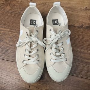 Veja White and Cream Womens Cavas Sneakers - Size 7 US / 38 EUR